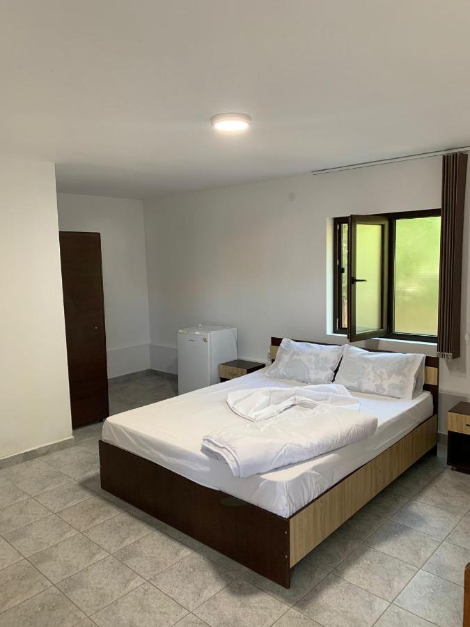 Casa Steluta De Mare Hotel Două Mai Екстериор снимка